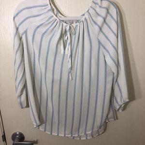 Loose fitting blouse